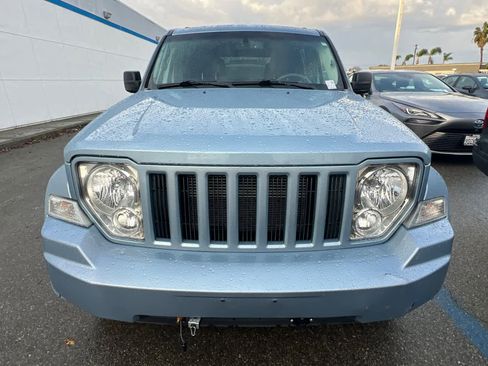 Used 2012 Jeep Liberty Sport image 6