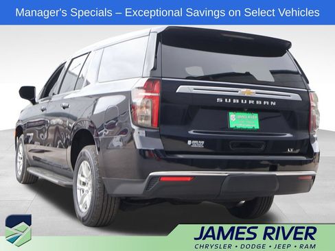 Used 2024 Chevrolet Suburban LT AWD/4WD image 3
