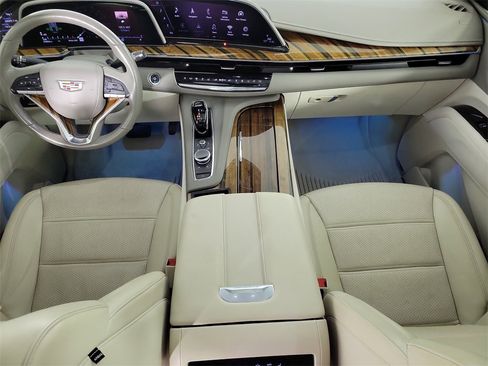 Used 2021 Cadillac Escalade Sport Platinum w/ Heavy-Duty Trailer Package image 16