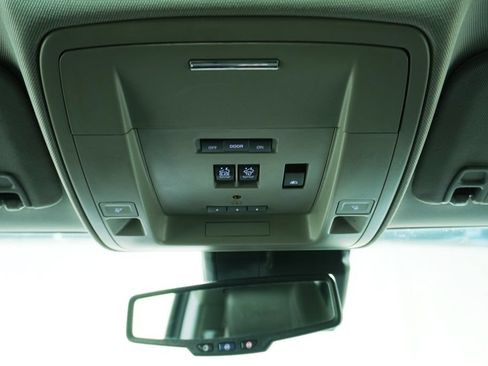 Used 2015 GMC Sierra 2500 Denali w/ Duramax Plus Package AWD/4WD image 19