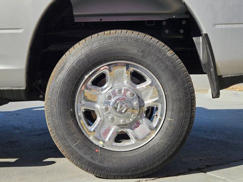 New 2026 RAM 2500 Tradesman AWD/4WD image 24