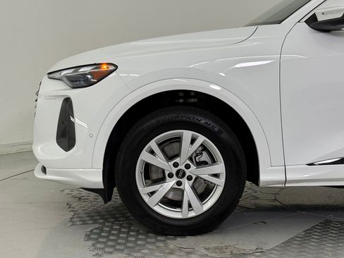 Certified 2025 Audi Q5 Premium image 12