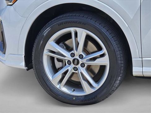 Used 2021 Audi Q3 2.0T Premium w/ Convenience Package AWD/4WD image 9