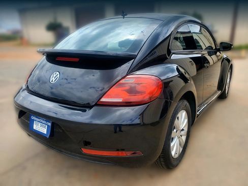 Used 2019 Volkswagen Beetle 2.0T S FWD image 12