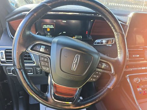Used 2021 Lincoln Navigator L Reserve image 10