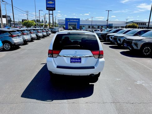 Used 2011 Mitsubishi Endeavor LS AWD/4WD image 25