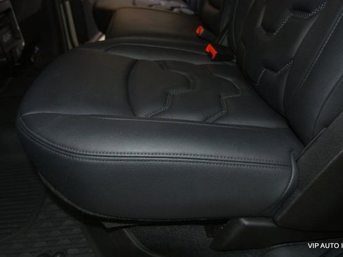 Used 2022 RAM 2500 Big Horn w/ Level C Equiment Group image 26