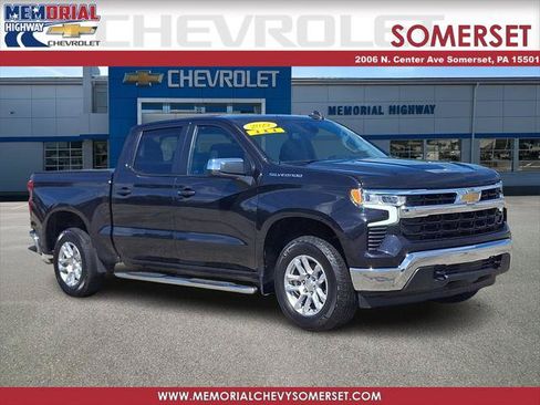 Used 2022 Chevrolet Silverado 1500 LT AWD/4WD image 1
