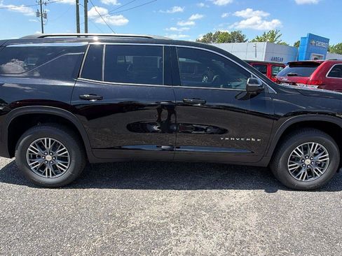 New 2026 Chevrolet Traverse LT FWD image 4