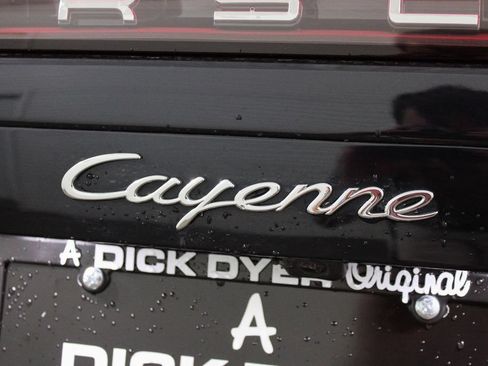 Used 2023 Porsche Cayenne AWD/4WD image 41