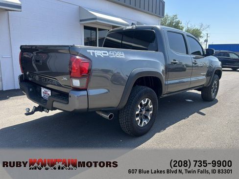Used 2018 Toyota Tacoma TRD Off-Road w/ Technology Package AWD/4WD image 21