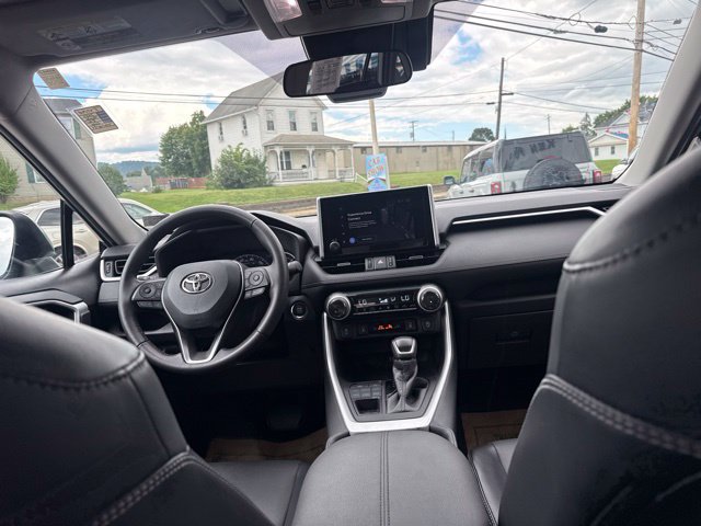 Used 2023 Toyota RAV4 XLE Premium AWD/4WD image 35
