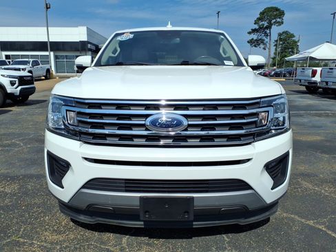 Used 2021 Ford Expedition XLT RWD image 2