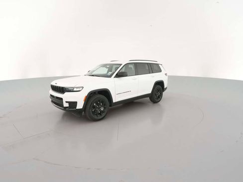 New 2025 Jeep Grand Cherokee L Altitude image 4