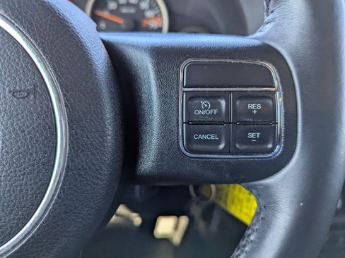 Used 2017 Jeep Wrangler 75th Anniversary image 14