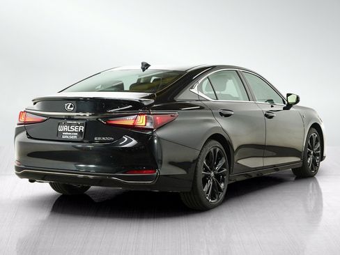 Used 2025 Lexus ES 300h FWD image 6