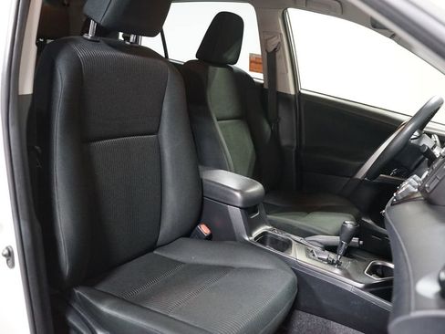 Used 2017 Toyota RAV4 LE image 25