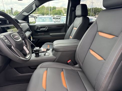 New 2026 GMC Sierra 1500 AT4 w/ AT4 Premium Package AWD/4WD image 5