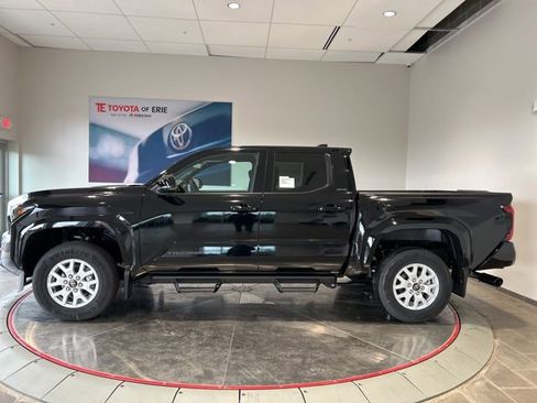 New 2026 Toyota Tacoma SR5 AWD/4WD image 3