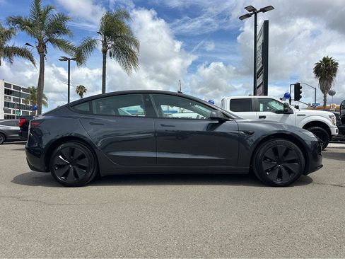 Used 2025 Tesla Model 3 Long Range RWD image 36