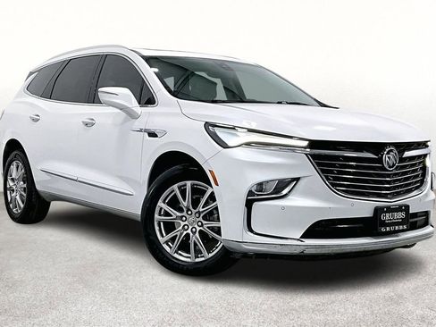 Used 2023 Buick Enclave Essence w/ Experience Buick Package image 1