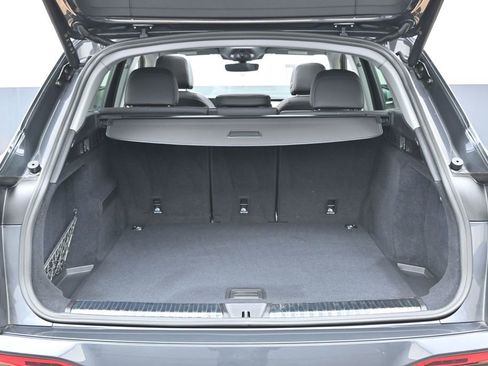 Used 2025 Audi Q5 Premium w/ Convenience Package AWD/4WD image 13