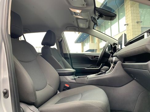 Used 2025 Toyota RAV4 LE image 35