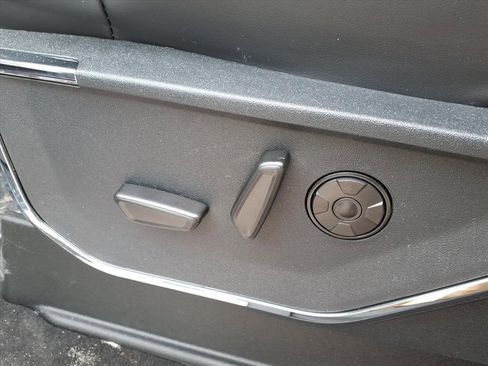 New 2026 Ford F250 Platinum w/ FX4 Off-Road Package image 19