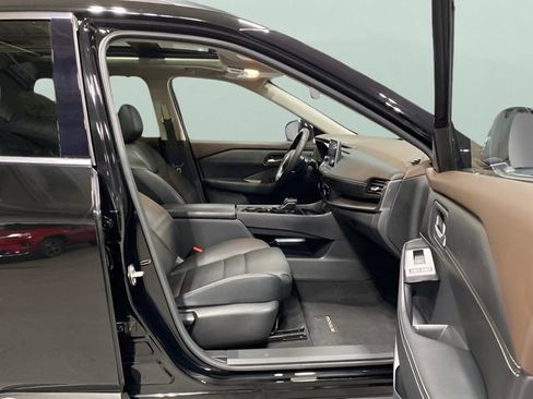 Certified 2023 Nissan Rogue SV w/ SV Premium B Package AWD/4WD image 31