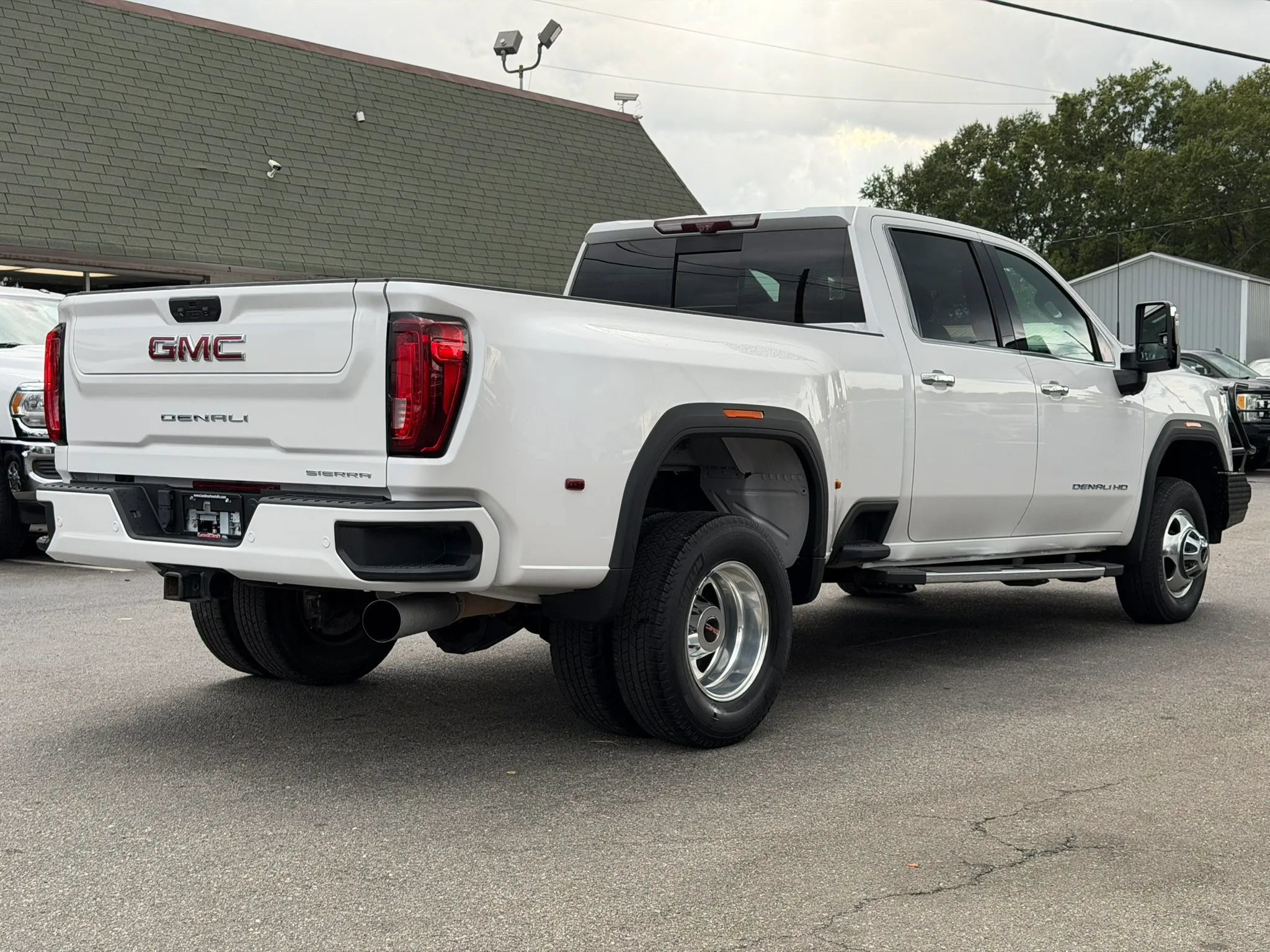 Used 2021 GMC Sierra 3500 Denali w/ Denali Ultimate Package AWD/4WD image 5