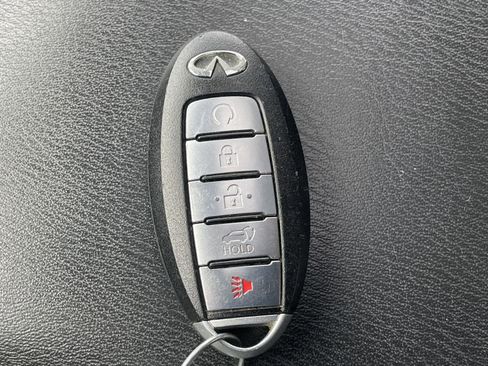 Used 2024 INFINITI QX80 Luxe RWD image 29