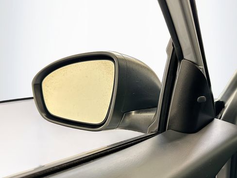 Used 2024 Nissan Altima 2.5 SV FWD image 16