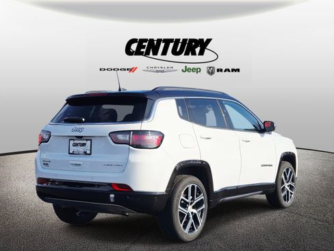 Used 2024 Jeep Compass Limited w/ Elite Group image 4