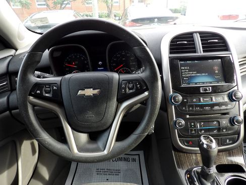 Used 2015 Chevrolet Malibu LT w/ Power Convenience Package image 23