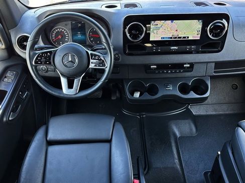 Used 2024 Mercedes-Benz Sprinter 3500 image 26