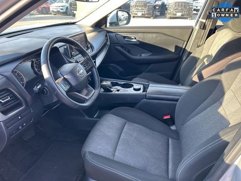 Used 2025 Nissan Rogue SV AWD/4WD image 5