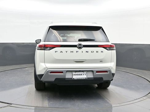 Used 2022 Nissan Pathfinder SL image 8
