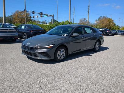 New 2026 Hyundai Elantra SE