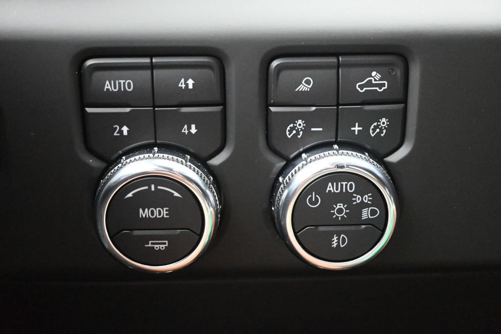 Used 2024 GMC Sierra 2500 AT4 w/ AT4 Premium Plus Package AWD/4WD image 25