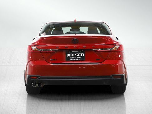 Used 2025 Toyota Camry SE w/ Convenience Package image 4