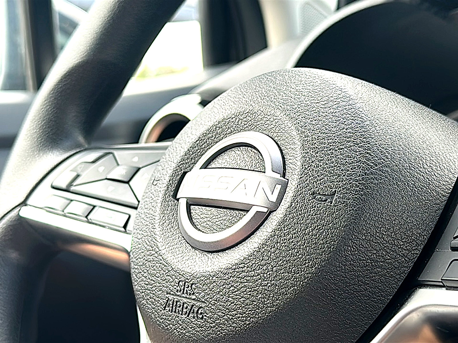 Used 2025 Nissan Versa SV FWD image 29