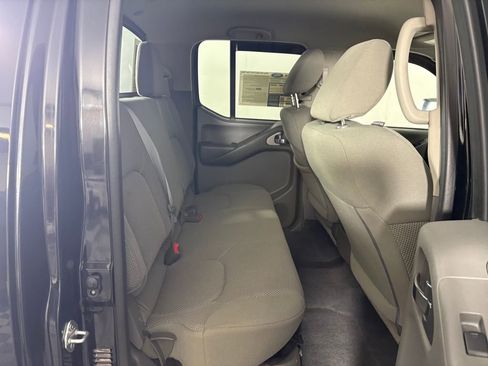 Used 2021 Nissan Frontier SV image 32