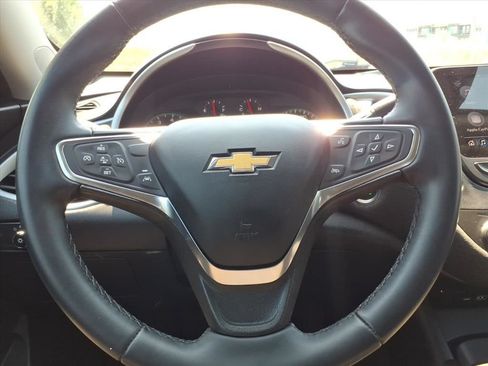 Used 2023 Chevrolet Malibu RS FWD image 11