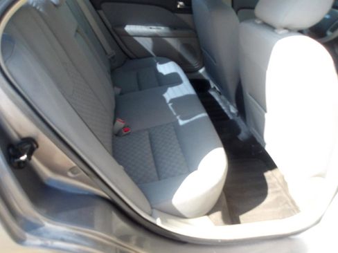 Used 2012 Ford Fusion SE FWD image 8