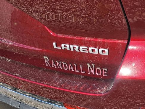 New 2025 Jeep Grand Cherokee Laredo image 7