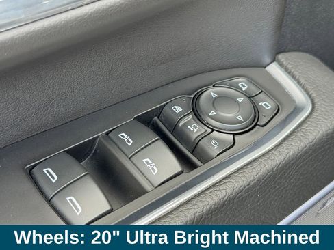 Used 2024 GMC Sierra 2500 Denali w/ Denali Reserve Package image 18