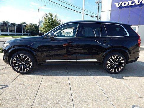 New 2026 Volvo XC90 B6 Plus w/ Protection Package Premier AWD/4WD image 11