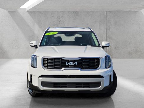 Used 2025 Kia Telluride S AWD/4WD image 2