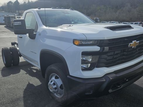 New 2026 Chevrolet Silverado 3500 W/T image 4