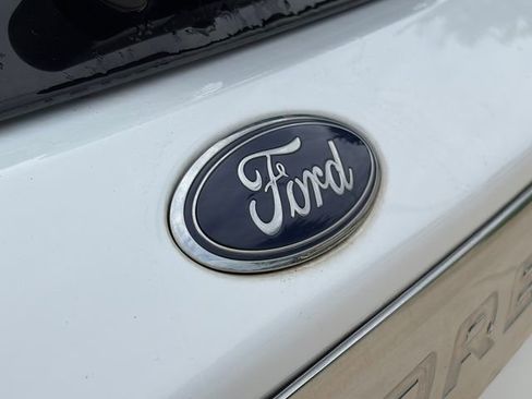 Used 2021 Ford Explorer XLT RWD image 9
